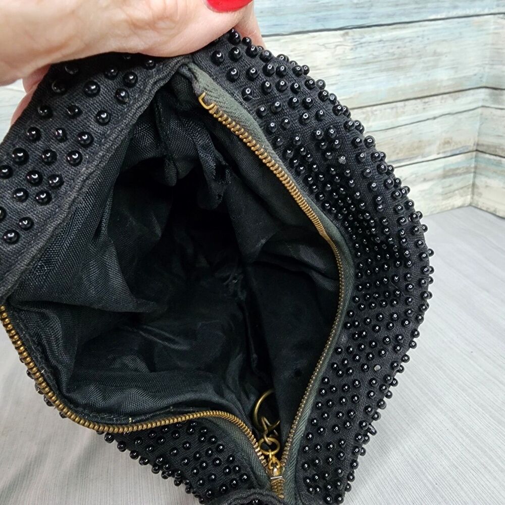 Vintage Plastic Beaded Bag Pleated Satchel Crescent Black Zippered Closure - Picture 9 of 16
